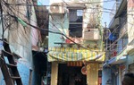 TPHCM: Nhà 2 tầng bị cháy nứt toác, nguy cơ đổ sập