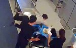 Thót tim khoảnh khắc nữ nhân viên sân bay Nội Bài đỡ em bé rơi từ độ cao 1 mét