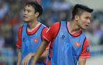 Văn Toàn: "Không thể tin thua đậm trên sân nhà thế này, Quang Hải có lẽ rất thất vọng vì không được vào sân"