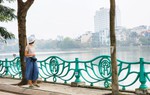 Khung cảnh yên bình trên con phố thú vị nhất thế giới ở Hà Nội