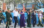 Gần 600 đại biểu phụ nữ cả nước diễu hành "Rực rỡ sắc màu Điện Biên"