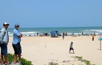 2 anh em sinh đôi bị sóng cuốn mất tích khi tắm biển Đà Nẵng