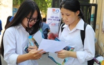 Căng thẳng thi vào lớp 10 ở Hà Nội: Phụ huynh "đội nắng" đưa đón con đi học hơn chục lượt/ngày