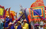 Lễ hội đền Nguyễn Cảnh Hoan được trao bằng Di sản Văn hóa phi vật thể Quốc gia