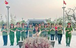 Hà Tĩnh: Cán bộ, hội viên phụ nữ về nguồn, tri ân các liệt sĩ tại Điện Biên 