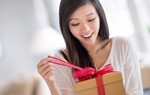Thay chồng mua quà cho mình