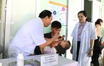 Cha mẹ nên cho trẻ đi uống vitamin A trong 2 ngày đầu tháng 6