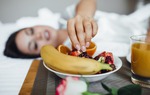Điều gì xảy ra khi bạn ngủ ngay sau khi ăn?