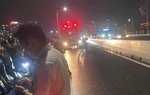 Hà Nội: Tìm kiếm nam thanh niên mất tích, nghi nhảy cầu Vĩnh Tuy
