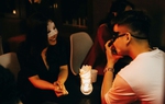 Nhiều người trẻ lựa chọn "Bịt mắt hẹn hò"
