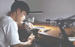 Chàng trai "hô biến" ốc vít, ống nước thành đồ trang sức
