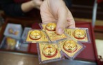 Giá vàng SJC tiếp tục đi ngang, vàng nhẫn tăng trở lại