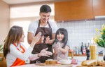  Đổ đầy hạnh phúc vào trong một đứa trẻ