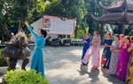 Hội LHPN thị trấn Hùng Sơn dâng hương tại Khu di tích lịch sử quốc gia 27/7