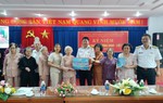 Vùng 3 Hải quân: Tặng quà hơn 450 triệu đồng cho gia đình chính sách