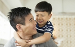 Bất ngờ có thêm một người bố