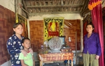 Goá phụ đau yếu nuôi con khù khờ, cháu thần kinh trong gian nhà chờ sập