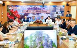 Giải leo núi dành cho các nhà báo chinh phục những cung đường cheo leo ở Tây Bắc