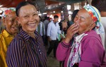 Cao Bằng: Nhộn nhịp chợ phiên Rằm tháng Bảy của đồng bào các dân tộc 