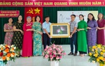 "Nếp áo thanh xuân" đến với giáo viên, nữ sinh vùng cao Thanh Hóa