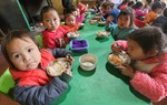 Những giải pháp bảo đảm chế độ dinh dưỡng cho trẻ em dân tộc thiểu số