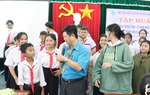 Hướng dẫn kỹ năng sống, kỹ năng mềm cho gần 100 học sinh dân tộc thiểu số