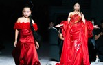 Gương mặt thời trang nhí thế giới 2024 làm vedette cùng Hoa hậu Bùi Quỳnh Hoa
