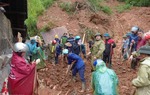 Đã có 104 người tử vong và mất tích do bão, lũ cuốn và sạt lở đất