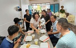 Hội LHPN huyện Tam Nông nấu cơm hỗ trợ người nhà nạn nhân vụ sập cầu Phong Châu