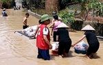 Hội LHPN tỉnh Bắc Giang vận động 215 triệu đồng nhu yếu phẩm hỗ trợ người dân vùng lũ