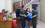 Phụ nữ Quân đội tiếp tục hành trình lan tỏa yêu thương đến vùng bão lũ