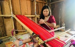 Kon Tum: Nỗ lực "giữ lửa" nghề dệt thổ cẩm truyền thống