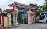 Hàng trăm học sinh phải học nhờ sau sự cố sập cầu Phong Châu