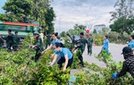 Hội viên, phụ nữ Hải Dương tham gia tổng vệ sinh môi trường sau bão số 3