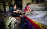 Phụ nữ Quảng Nam chuyển hướng để giữ làng nghề dệt chiếu hơn 500 năm tuổi