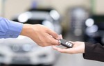 Đi xe của người thân có bị phạt lỗi xe không chính chủ?