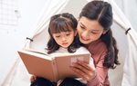 Cùng con đón Tết bằng những trang sách
