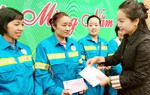 Hội LHPN TP Hà Nội tặng quà Tết, động viên nữ công nhân môi trường