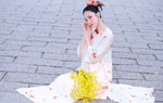 Áo dài biến tấu cho nét xuân xanh