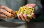 Giá vàng đồng loạt áp sát 89 triệu đồng ngày cận Tết 