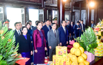 Lãnh đạo tỉnh Tuyên Quang dâng hương tưởng nhớ Chủ tịch Hồ Chí Minh và các Anh hùng liệt sĩ