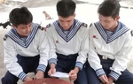 Cánh thư yêu thương làm ấm lòng bộ đội ở đảo xa 