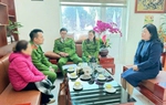 Người phụ nữ suýt chuyển 26 triệu đồng để nhận "17 tỷ USD"