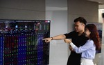 VN-Index hồi phục gần 50 điểm: Sức bật mạnh từ vùng đáy kỹ thuật
