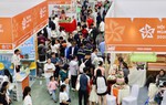 Hội chợ mùa Thu ngày đầu tiên: Chuỗi sự kiện đặc sắc thu hút lượng khách kỷ lục