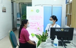 Hơn 400 phụ nữ được khám sàng lọc ung thư vú miễn phí