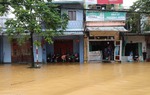 Huế: Gần 13.300 ngôi nhà vẫn còn ngập, nước các sông rút chậm