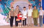 Phụ nữ Ninh Bình mang Trung thu yêu thương đến trẻ em có hoàn cảnh khó khăn
