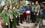 Phụ nữ Công an Đà Nẵng gửi nhiều phần quà thiết yếu  đến đồng bào vùng lũ