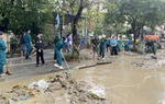 Huế: Hơn 5.000 hội viên phụ nữ phường Thuận Hóa ra quân dọn dẹp vệ sinh sau lũ